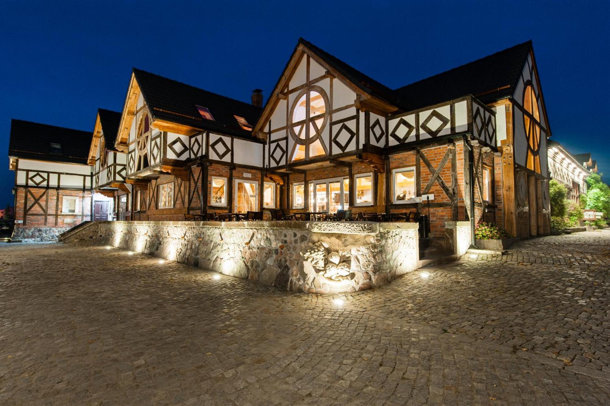 Dom W Starym Parku Hotel Biskupice  Buitenkant foto
